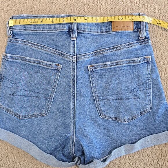 American Eagle Mom Short Cuffed Hem Shorts - Size 2 - Picture 7 of 13